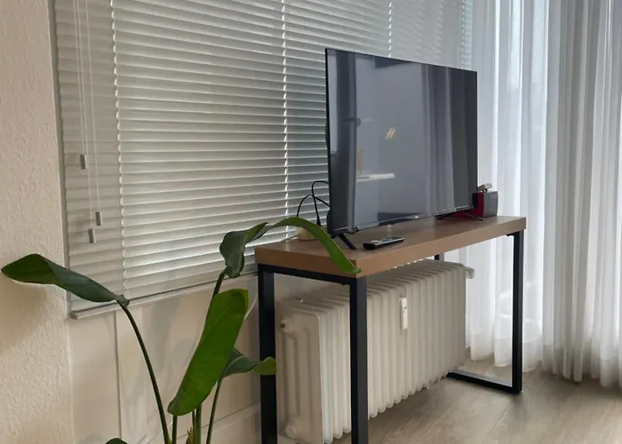 Апартаменты Zentrales Mit Grosser Dachterrasse Ольденбург